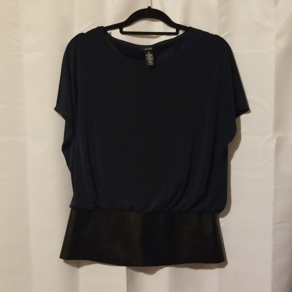 Very nice Alfani Size Small Top